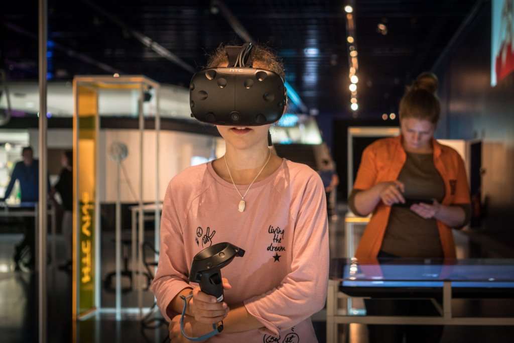 Standing VR Experience